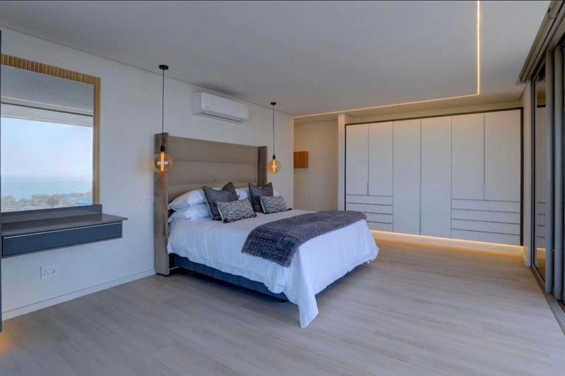 4 Bedroom Property for Sale in Mossel Bay Central Western Cape